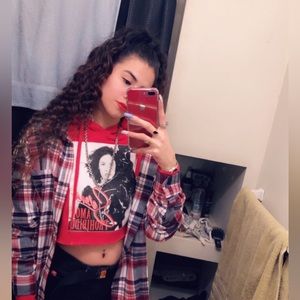 Meet your Posher, Thalia